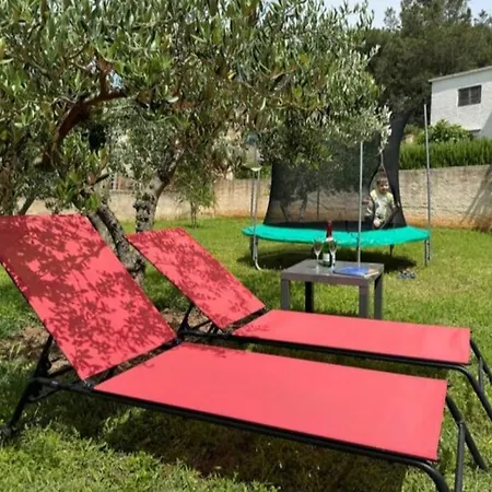 Jolanda Villa Pula