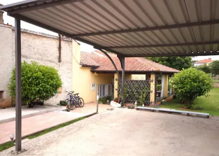 Jolanda Villa Pula